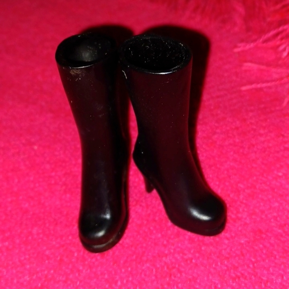 Elle Walk on the Wild Side - Picture 13 of 13